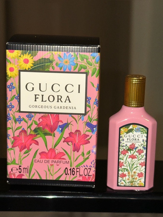 Gucci Other - GUCCI Flora Gorgeous Gardenia Eau de Parfum - Pink Floral Mini
